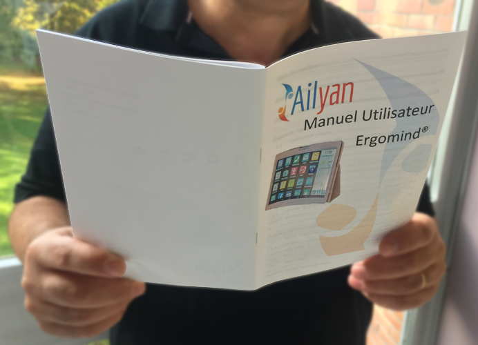 manuel simple de la tablette pour personne agée
